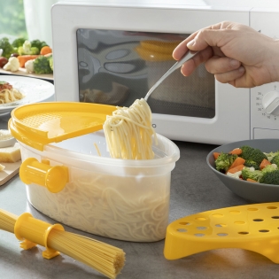 4-in-1 Microwave Pasta Cooker with Accessories and Recipes