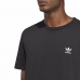 Kortarmet T-skjorte til Menn Adidas ESSENTIAL TEE IA4873  Svart