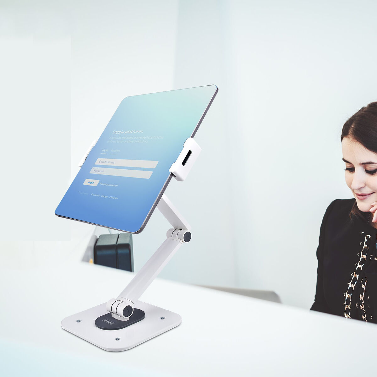 Tablet-holder Startech ADJ-TABLET-STAND-W Hvid