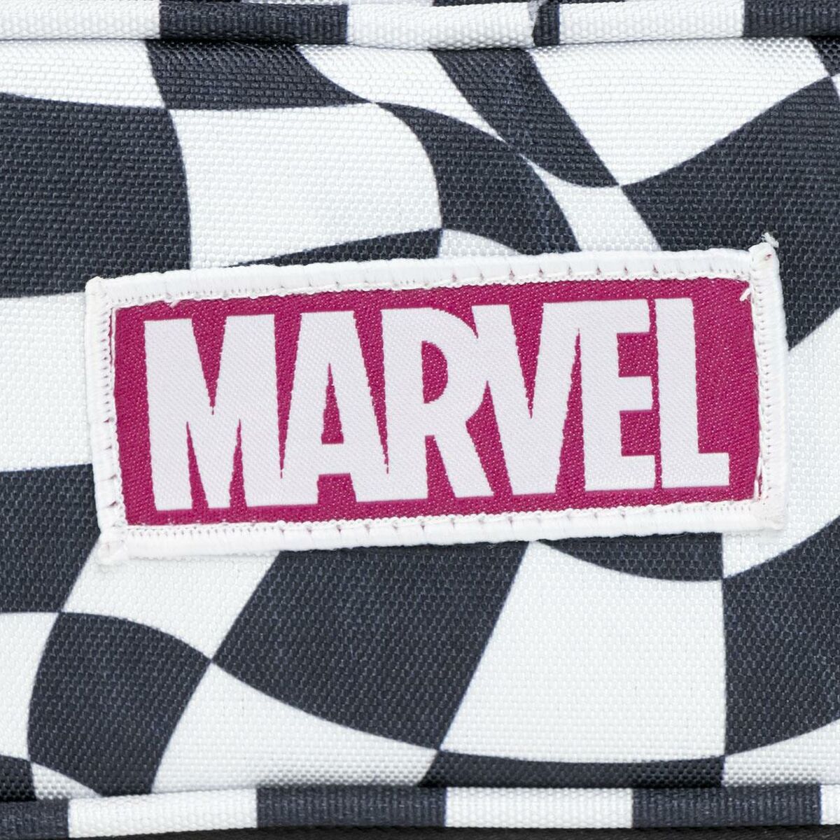 Penālis Marvel Melns