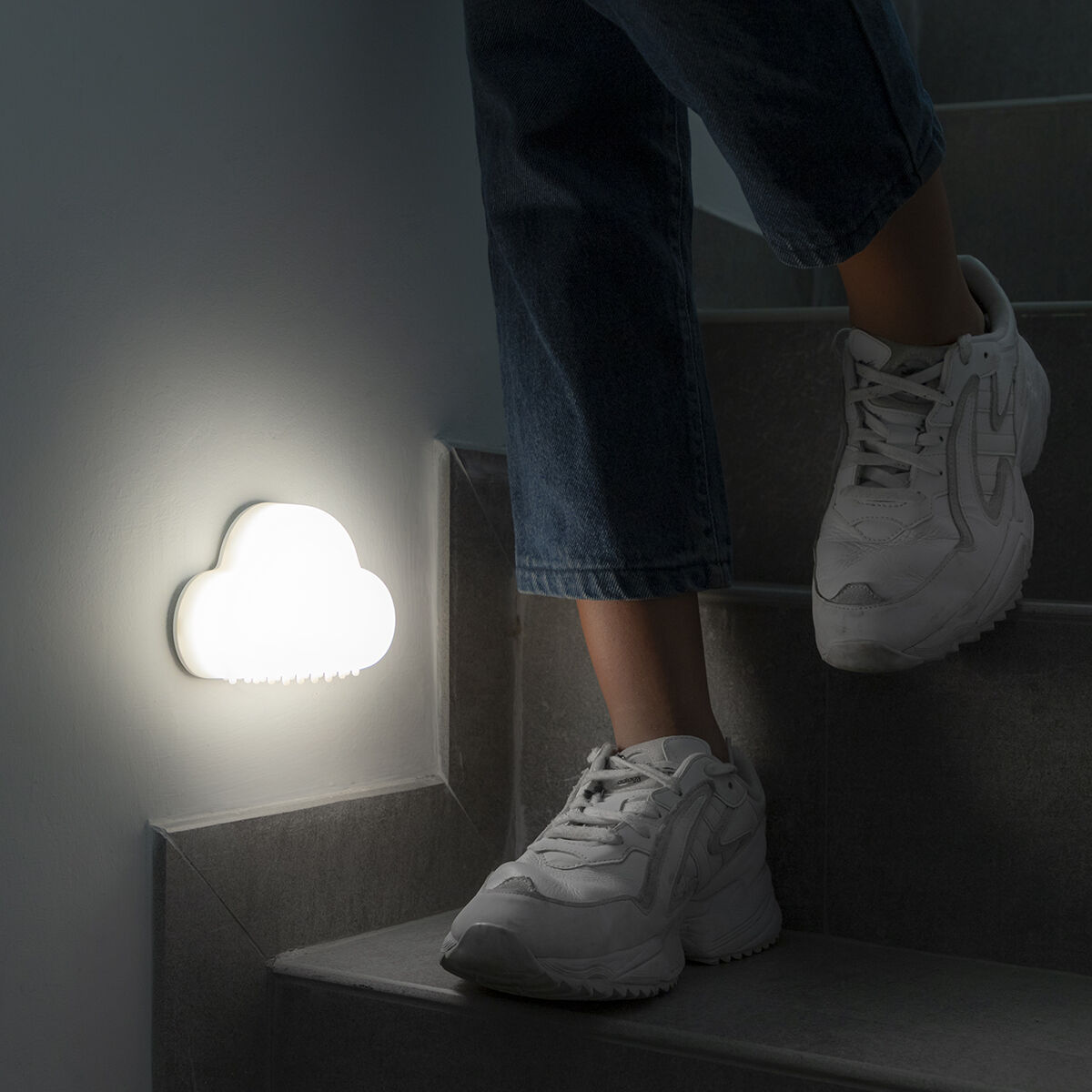 Kaasaskantav nutikas LED lamp Clominy InnovaGoods
