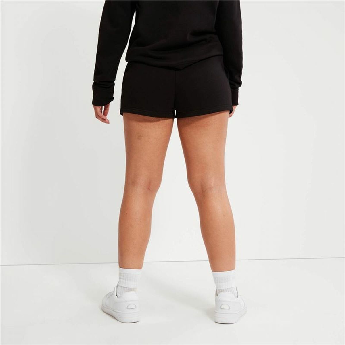Urheilushortsit Ellesse Kyrana Loopback Musta