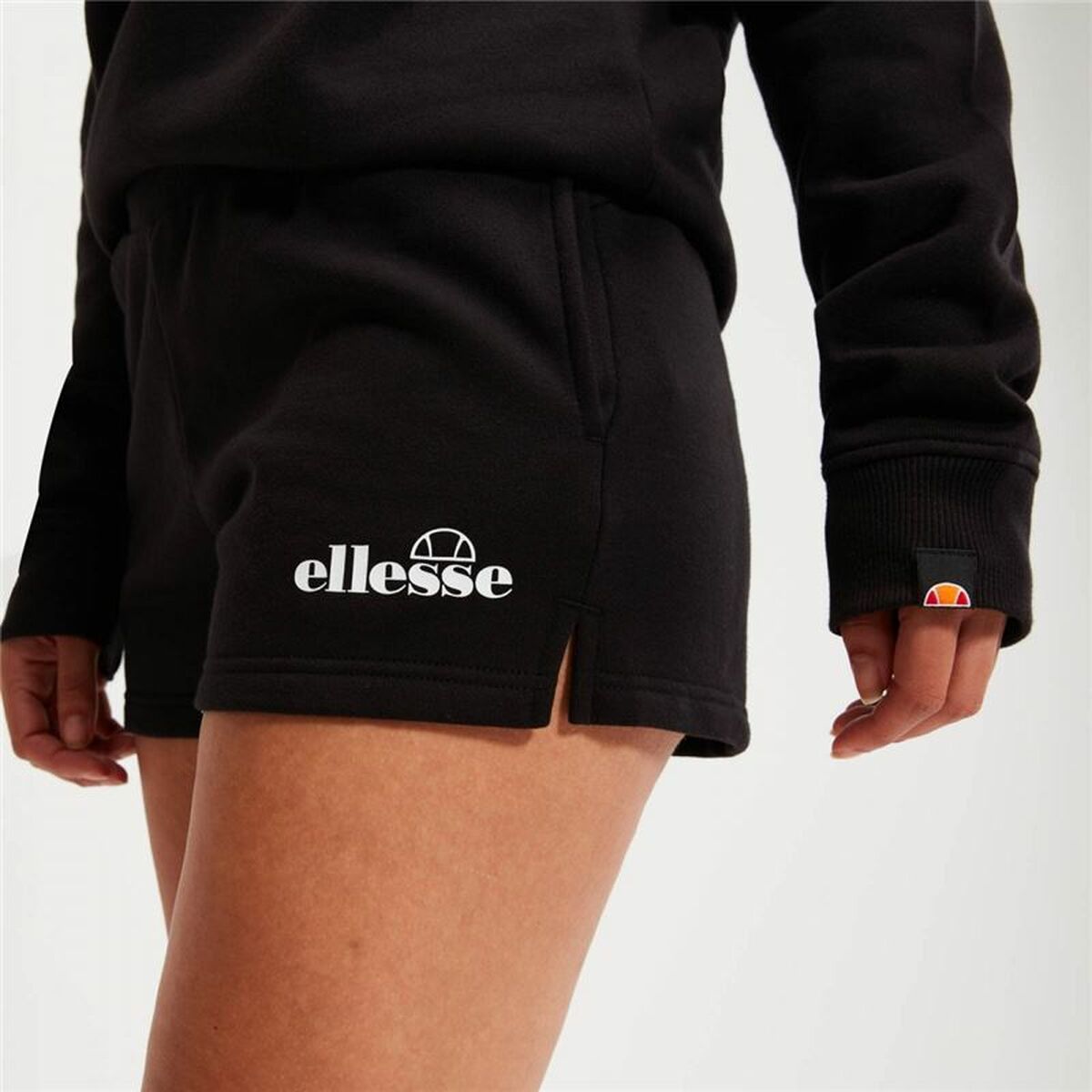 Urheilushortsit Ellesse Kyrana Loopback Musta