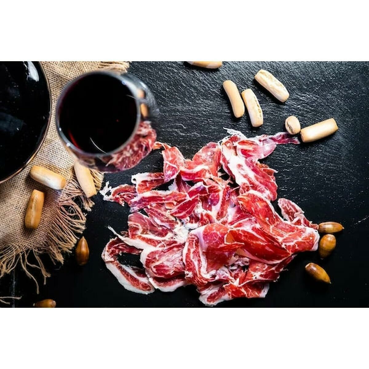 Spalla di Prosciutto Iberico de Cebo Linaje Negro 4,5 kg Bottiglia di vino rosso 750 ml x 2 Monte Real