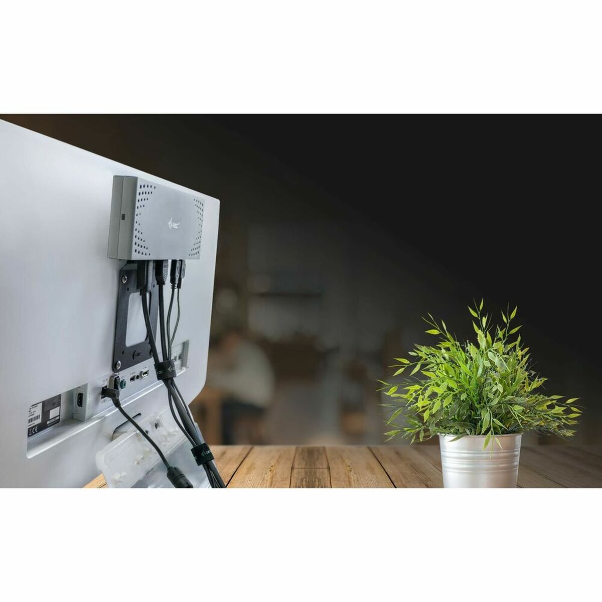 Suporte i-Tec VESADOCK1