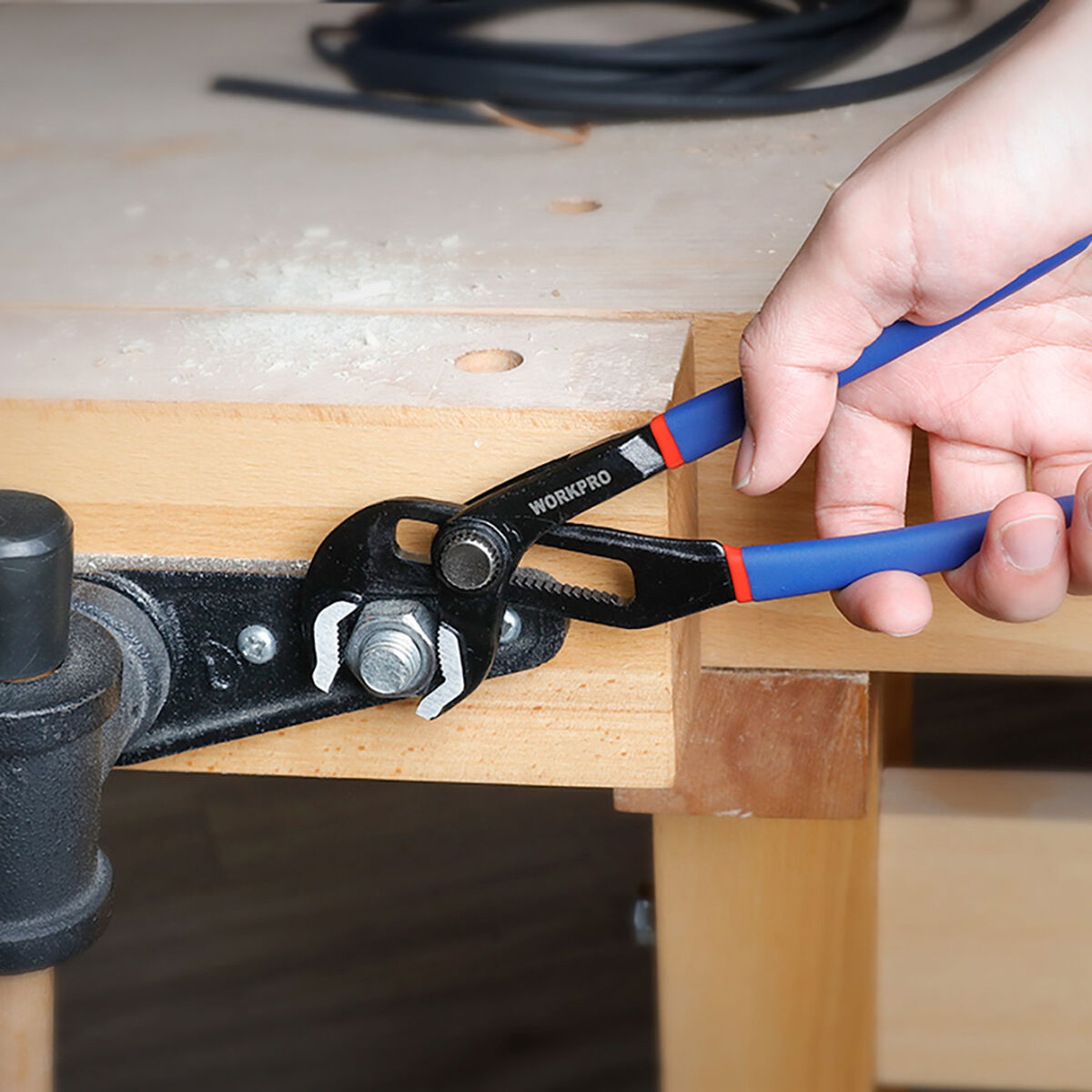 Alicates Pico Loro Workpro 8"