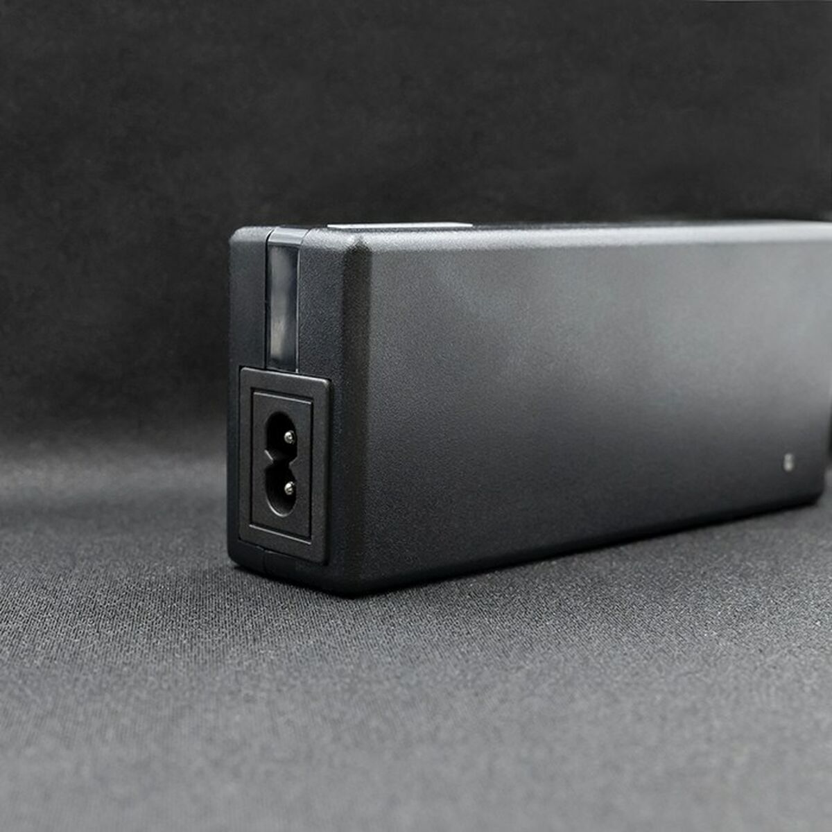 Batteriladdare Qoltec 50760