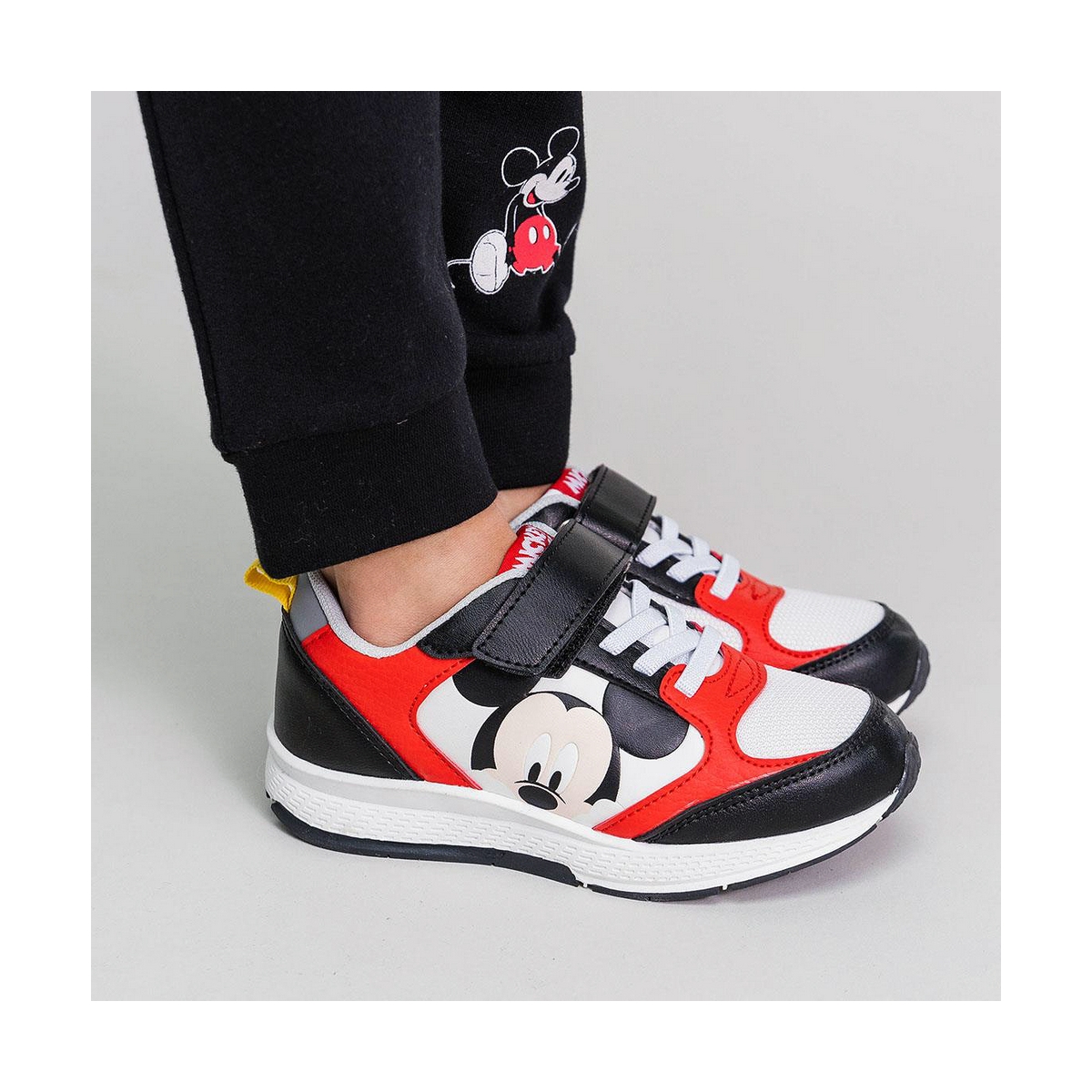 Sportssko til børn Mickey Mouse Sort