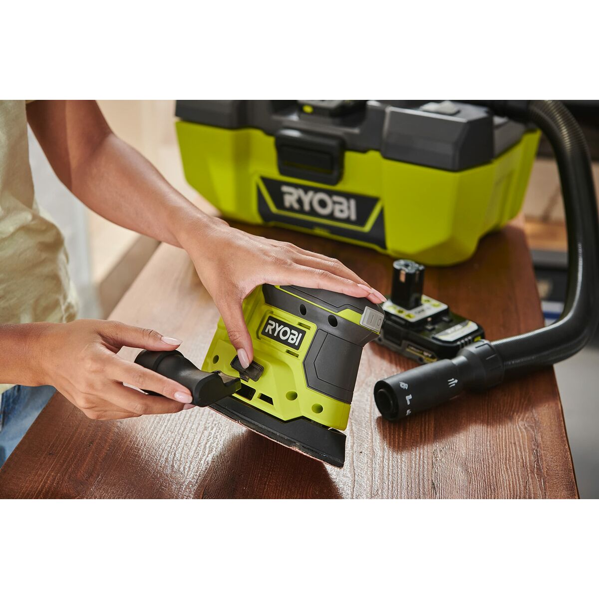 Random orbital sander Ryobi 5133005394 18 V Triangular