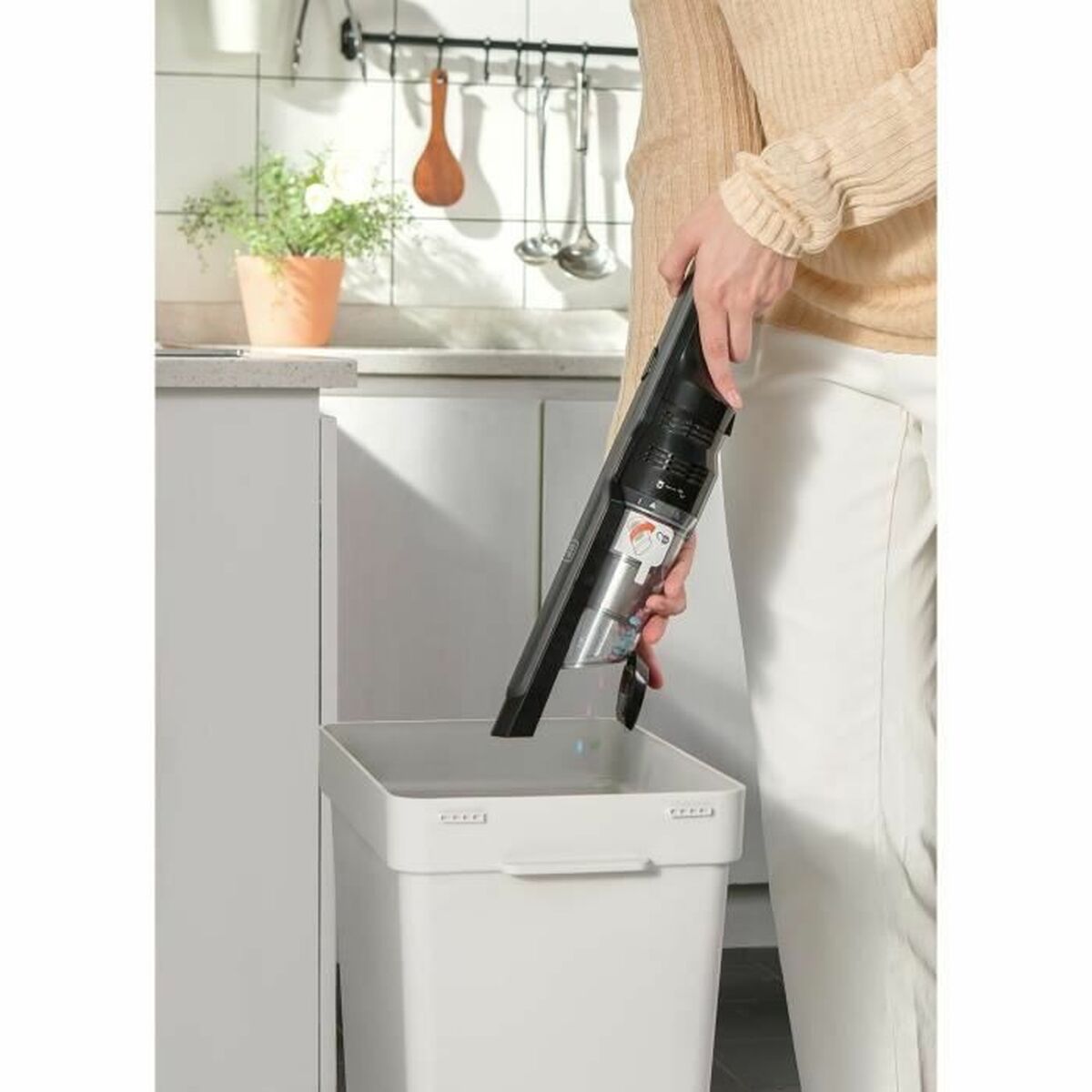 Ручной пылесос Black & Decker