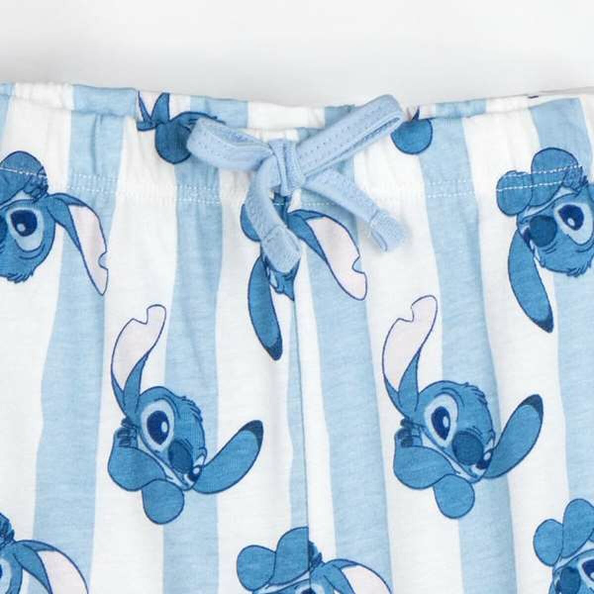 Pyjamas Barn Stitch