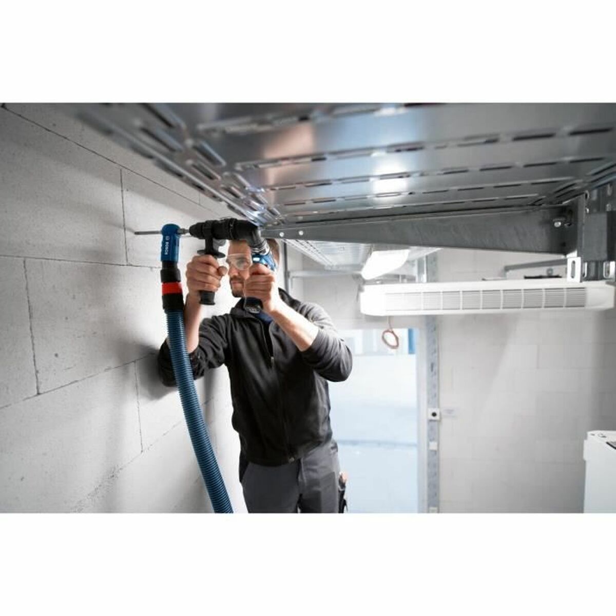 Burghiu percutor BOSCH 12 V