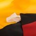 Vokietijos vėliavos spalvų apsiaustas